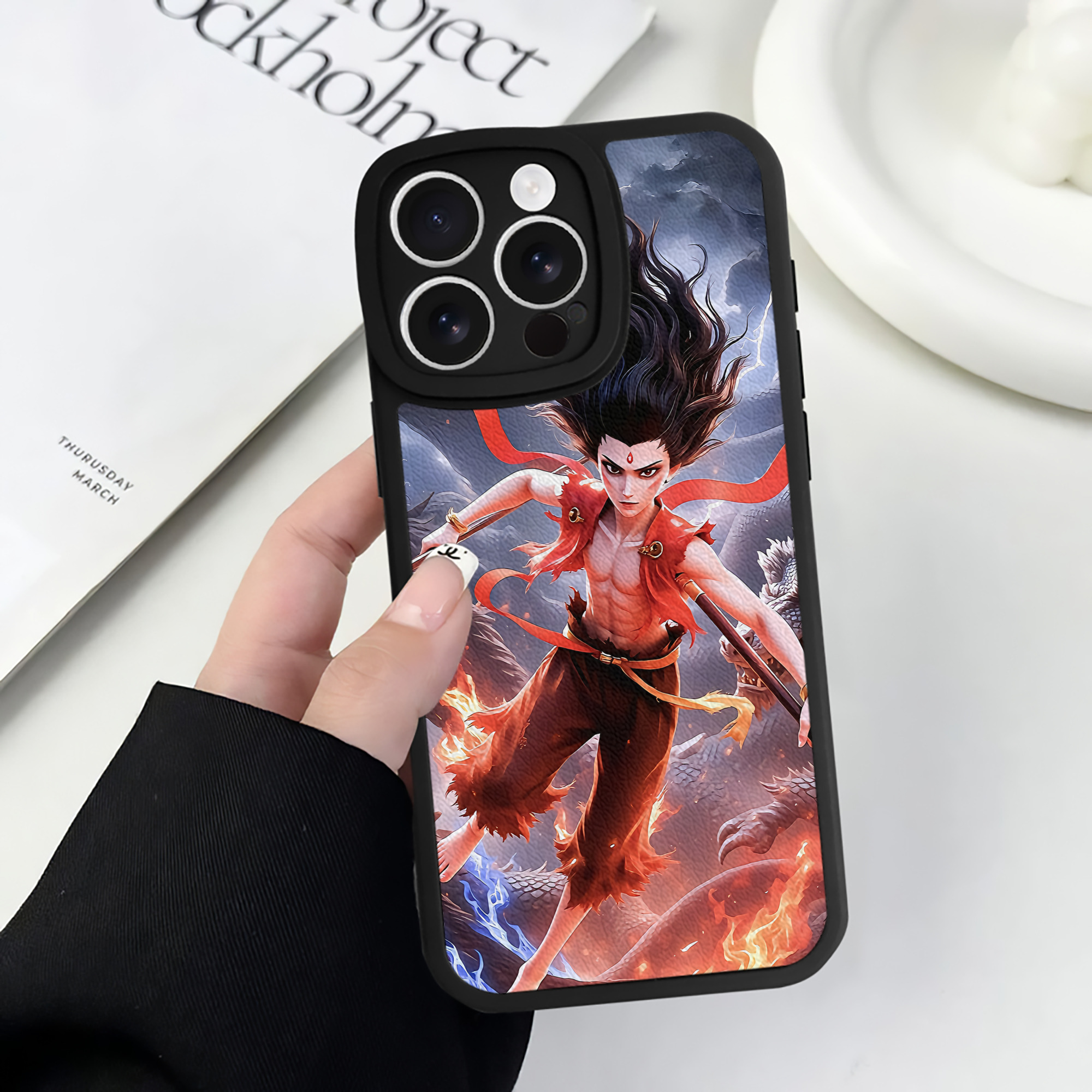 （画像用） Ne Zha 2 ナタ 魔童の大暴れ 【iPhone 16シリーズ対応】シリコンスマホケース（レザー調） 材質：シリコン
